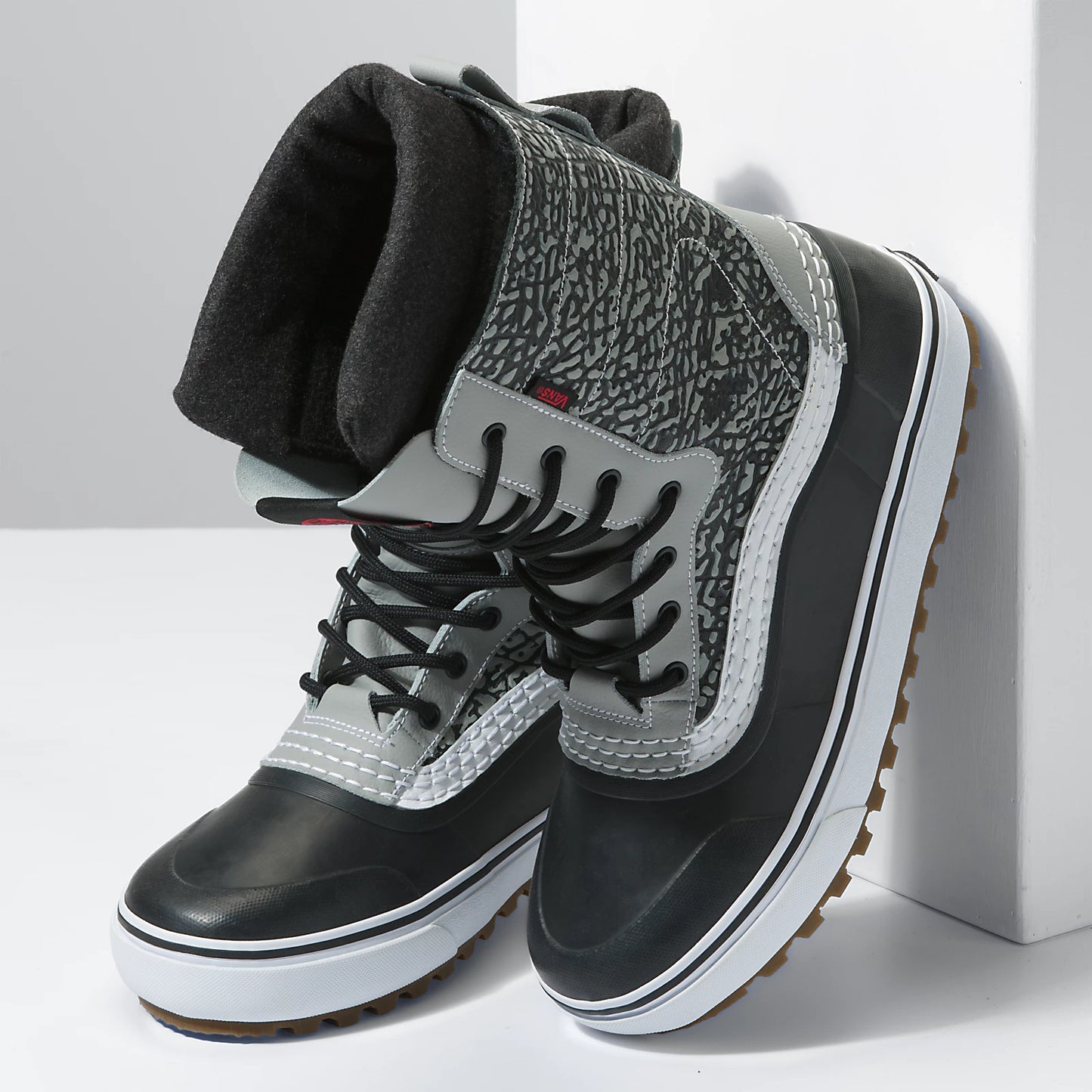 Vans Standard Snow MTE Boots