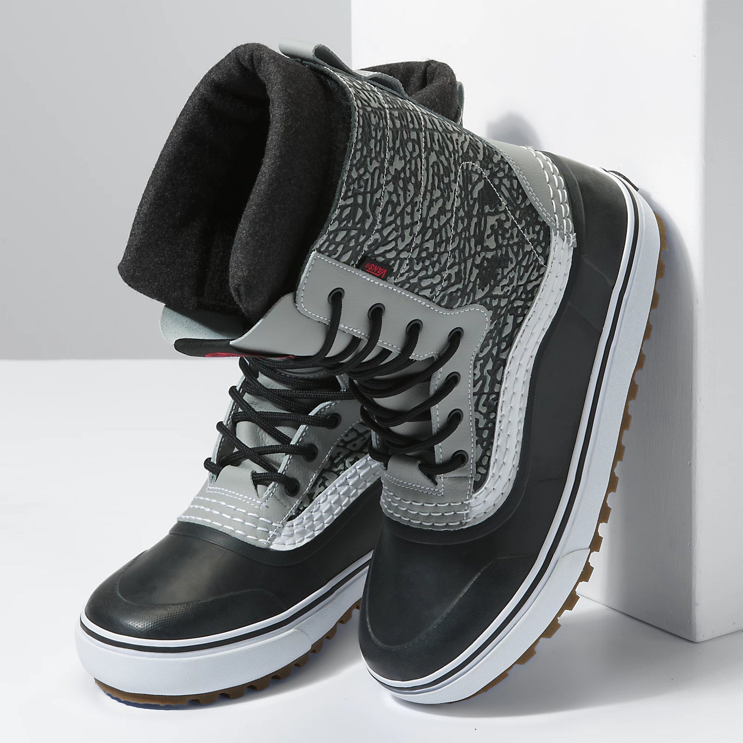 Vans Standard Snow MTE Boots 2023