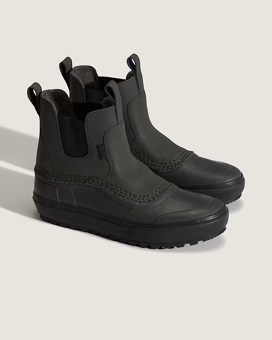 Vans Standard Mid Chelsea Waterproof Boots
