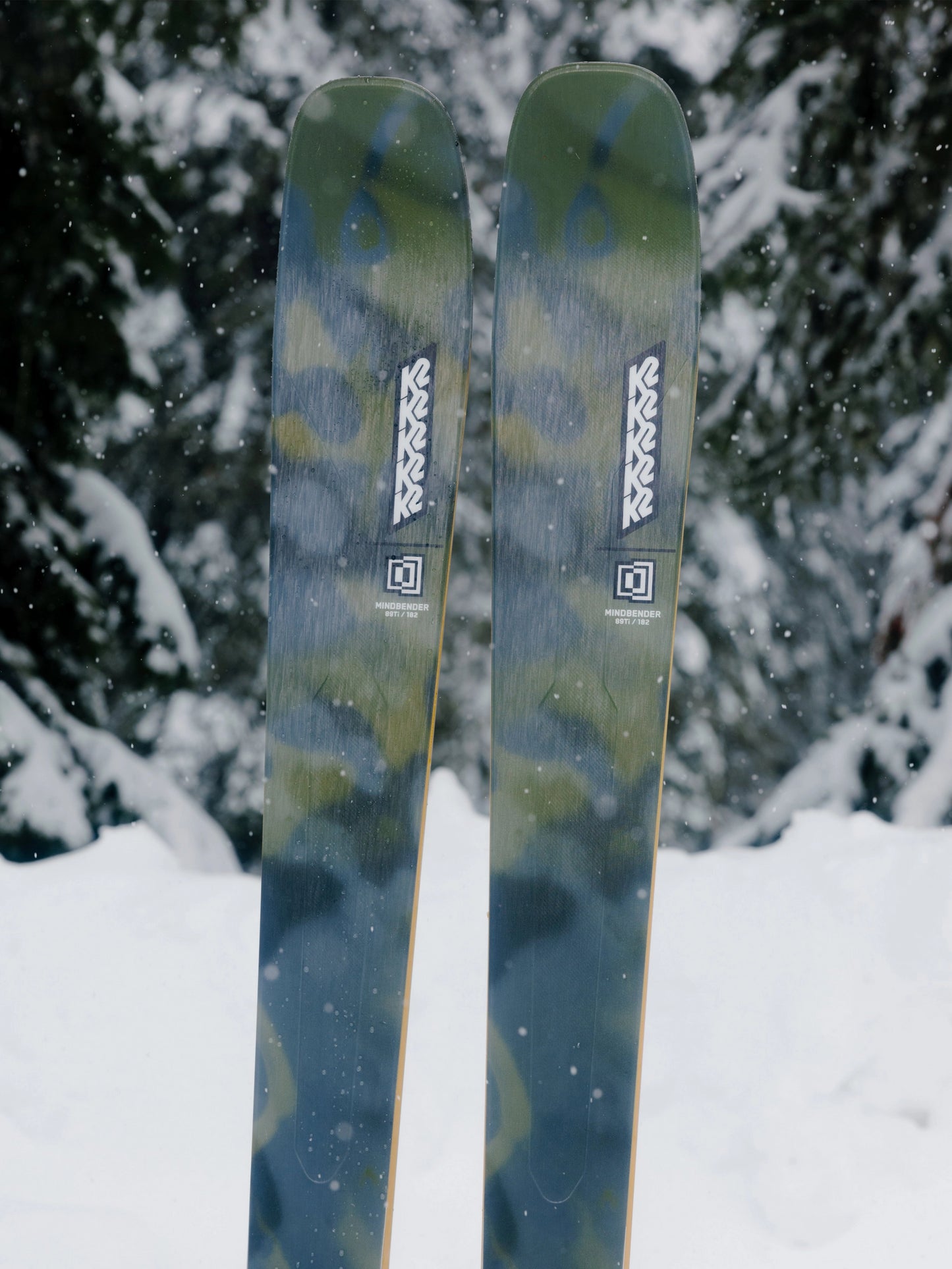 K2 Mindbender 89Ti Skis + Griffon 13D Quikclick Bindings 2026
